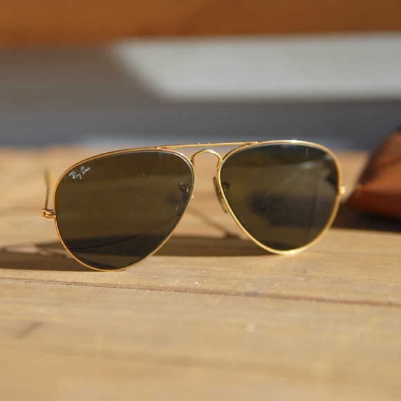 1980s Ray-Ban Aviator Sunglasses - Picture 9 of 17